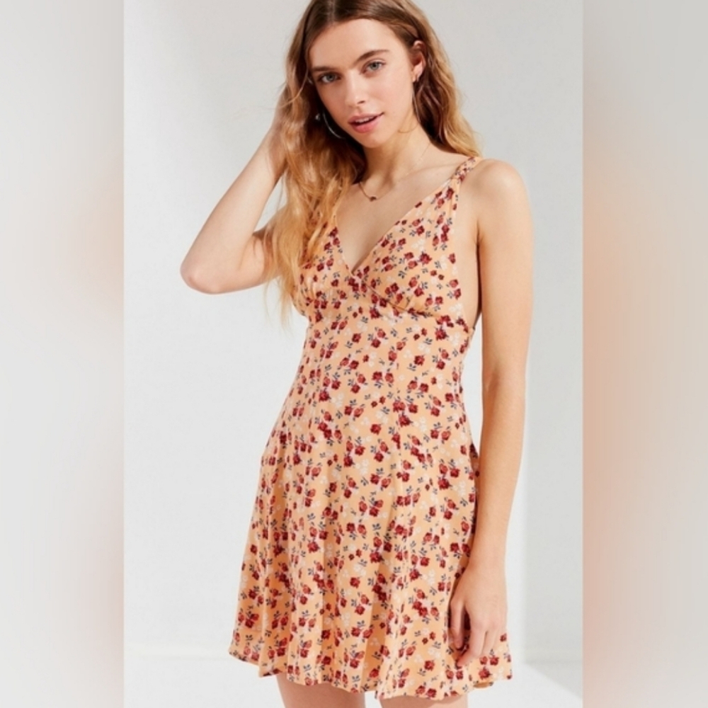 EUC Urban Outfitters Evelyn Empire Waist Orange Floral Mini Dress SZ L